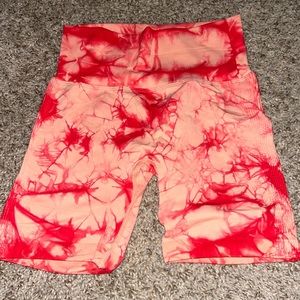 Peach bum workout short